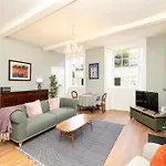 Stylish 1-Bedroom Edinburgh Apartment